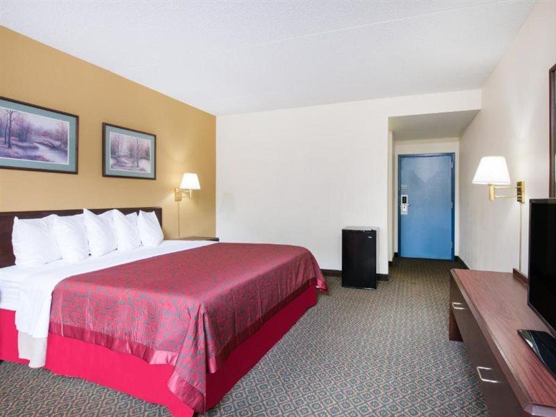 Days Inn By Wyndham Chambersburg Exteriör bild