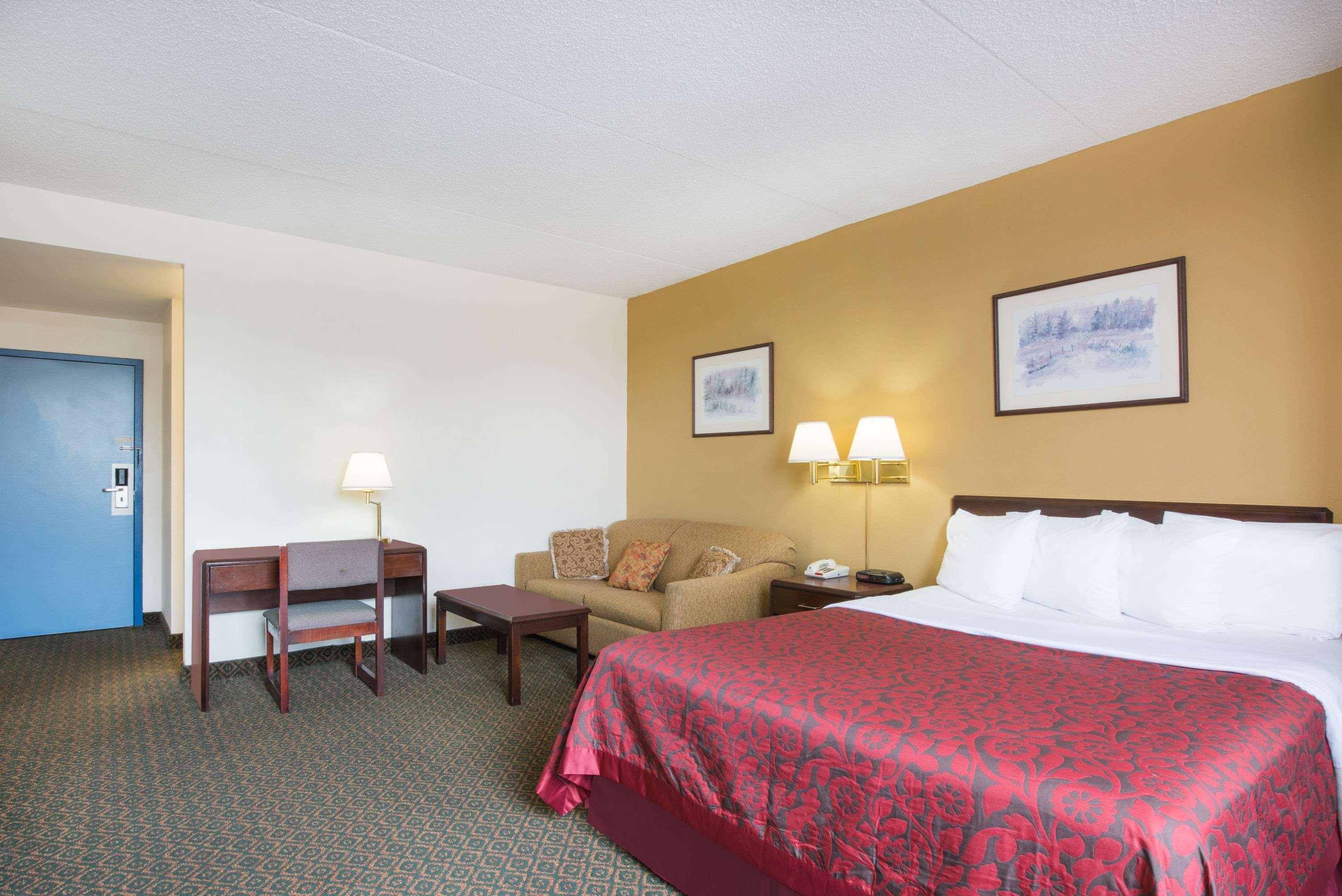 Days Inn By Wyndham Chambersburg Exteriör bild