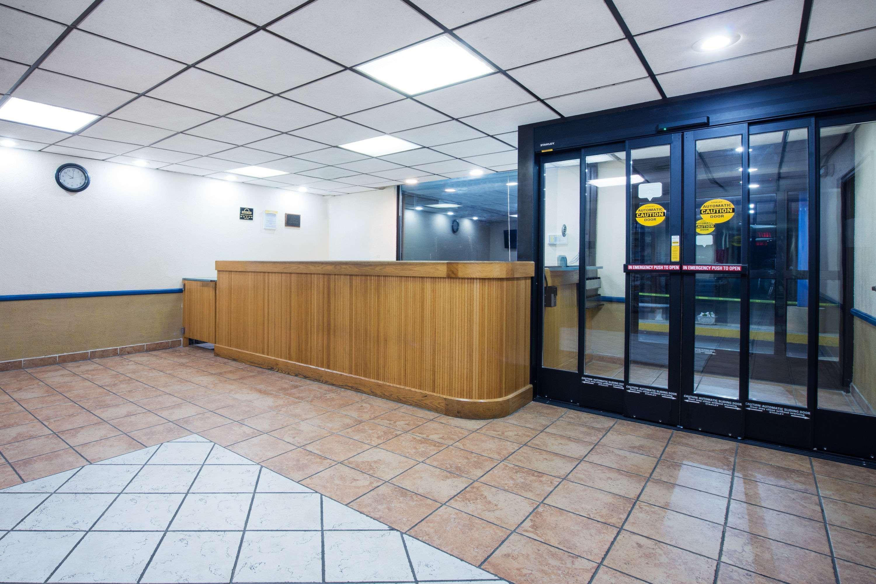 Days Inn By Wyndham Chambersburg Exteriör bild