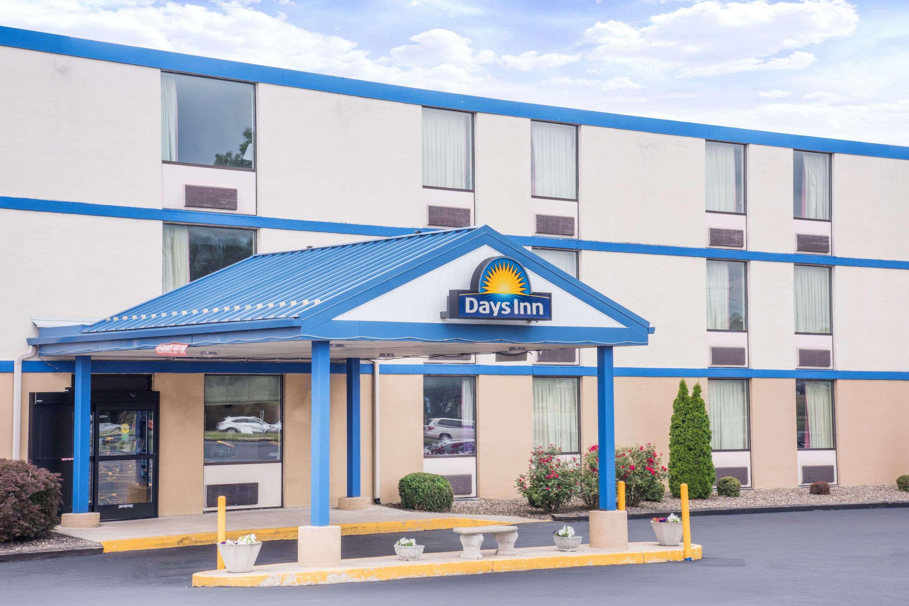Days Inn By Wyndham Chambersburg Exteriör bild
