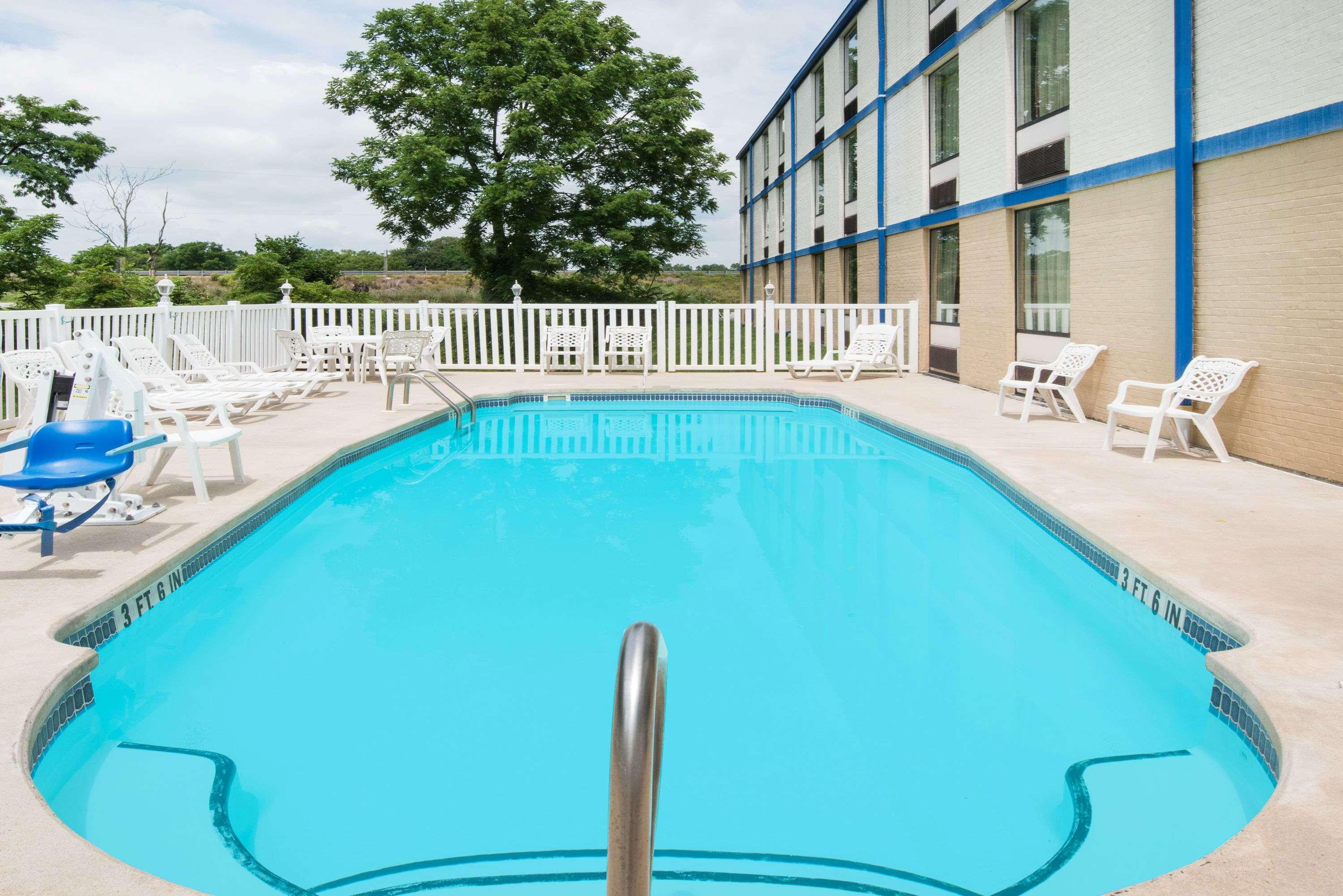 Days Inn By Wyndham Chambersburg Exteriör bild